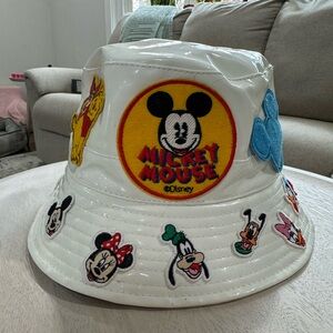 WRK patent bucket hat